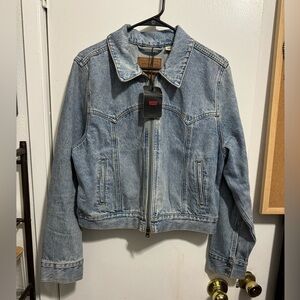 NWT Women’s Levi’s Denim Short Jacket sz XL
